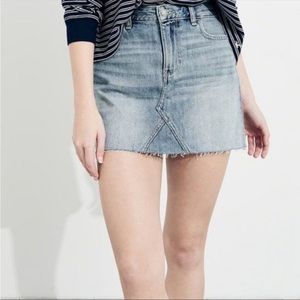 NWT Hollister High Rise Light Denim Mini Skirt Size 7
